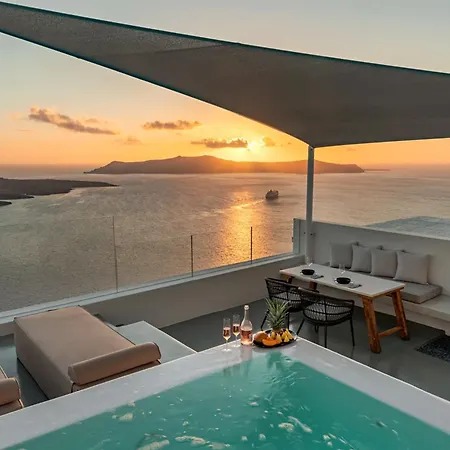 Villa Luxurious Santorini Penthouse 1 Bedroom Magical Caldera Sea Views Outdoor Hot Tub