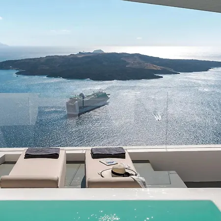 Luxurious Santorini Penthouse 1 Bedroom Magical Caldera Sea Views Outdoor Hot Tub Villa