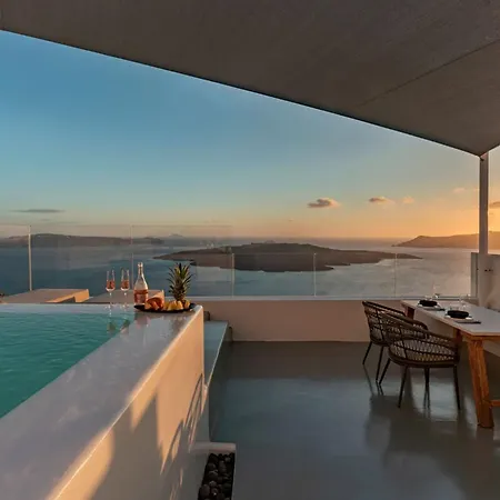 Luxurious Santorini Penthouse 1 Bedroom Magical Caldera Sea Views סנטוריני