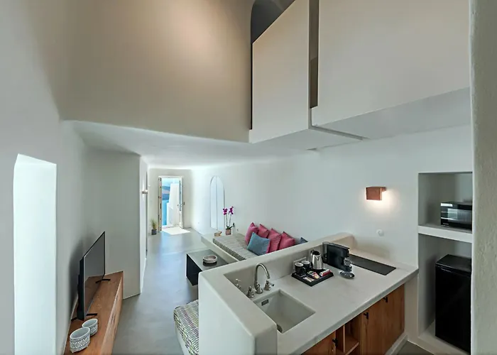 Luxurious Santorini Penthouse 1 Bedroom Magical Caldera Sea Views *