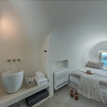 Villa Luxurious Santorini Penthouse 1 Bedroom Magical Caldera Sea Views *