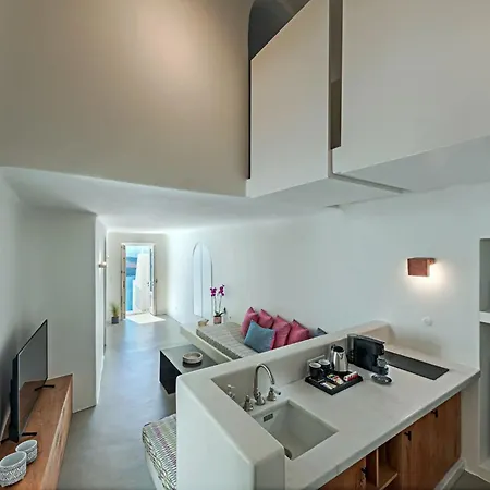 Luxurious Santorini Penthouse 1 Bedroom Magical Caldera Sea Views *